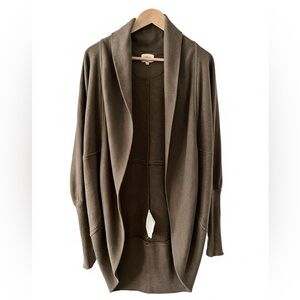 Aritzia Wilfred Diderot Cardigan Cardigan Sweater military cottage minimalist